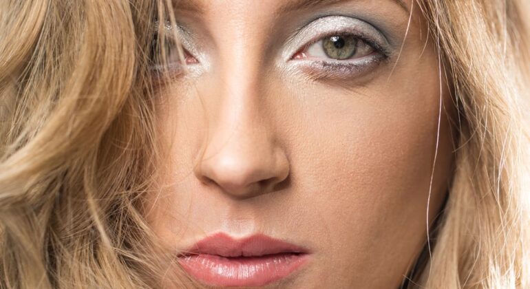 molly-mears-qIYafNWx4ow-unsplash (2)